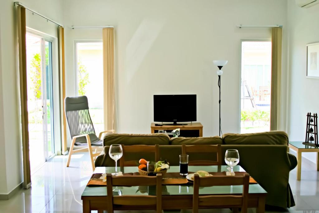 Garden Hills Villa Resort Cha-Am Quarto foto