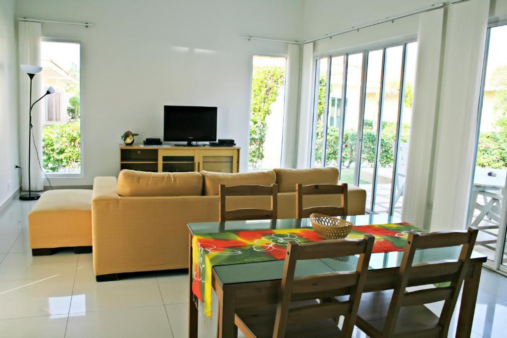 Garden Hills Villa Resort Cha-Am Quarto foto